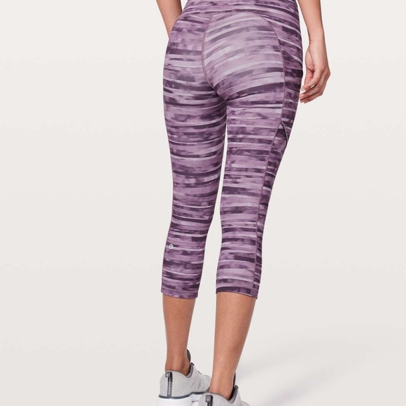 Lululemon Speed Up Crop *21" Shadowed Smoked Mullberry size 2 - Picture 4 of 8